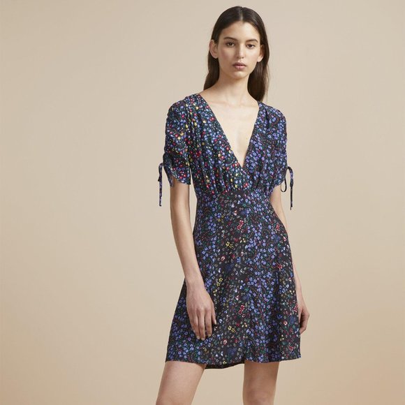 French Connection Dresses & Skirts - NWT French Connection Floral Aubine v-neck dress